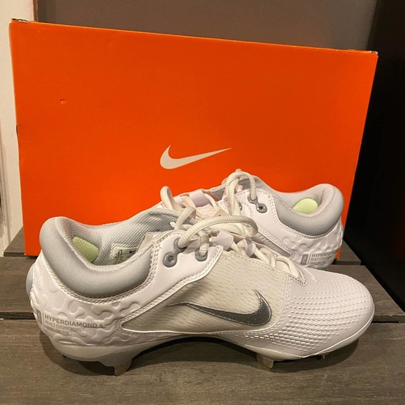 Nike Hyperdiamond 4 Elite Women's Softball Cleats - NWOB Sz 9.5 - Picture 2 of 6
